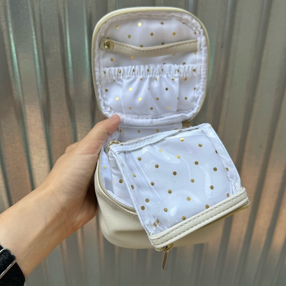 Soft Travel Jewelry Case with Embroidered Initial “D” - Picture 8 of 11